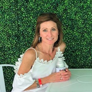 Meet your Posher, Connie